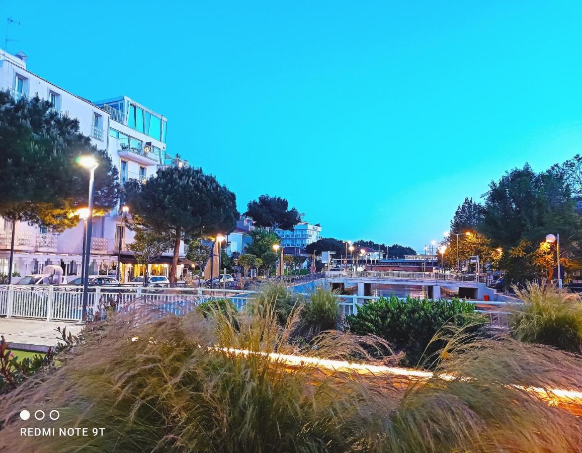 Hotel Garisenda -B&B&Brunch in centro a Riccione- Exterior foto
