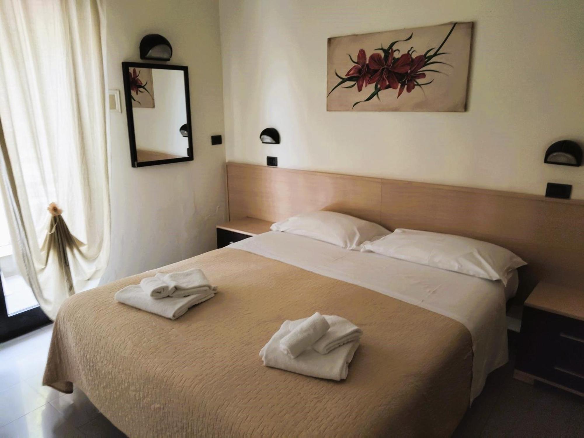 Hotel Garisenda -B&B&Brunch in centro a Riccione- Exterior foto