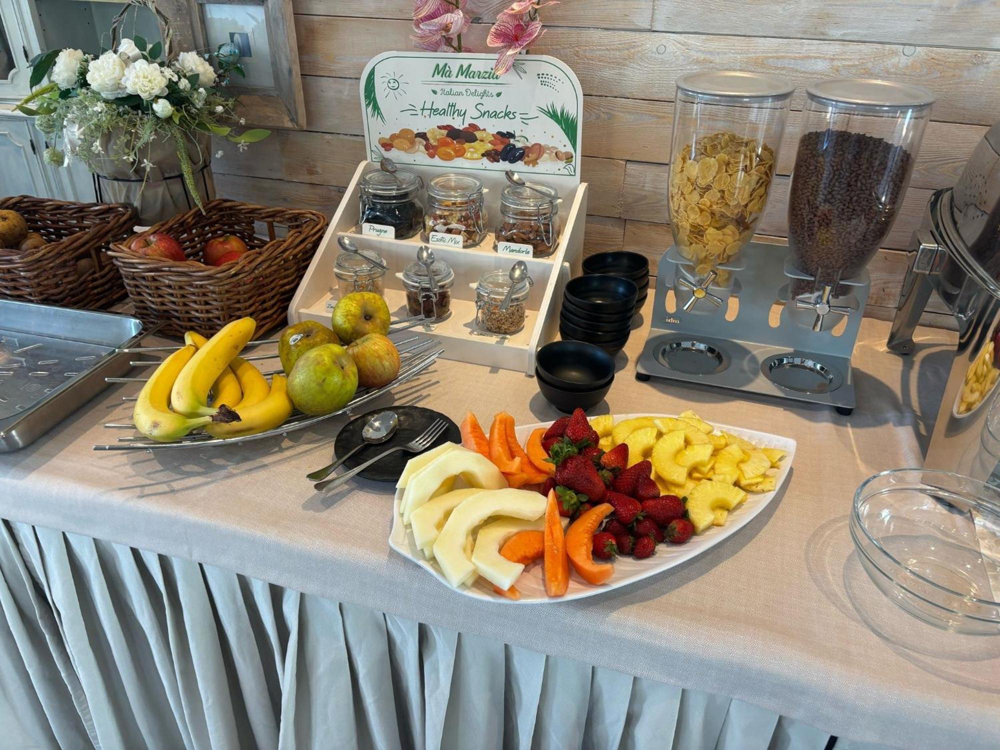 Hotel Garisenda -B&B&Brunch in centro a Riccione- Exterior foto