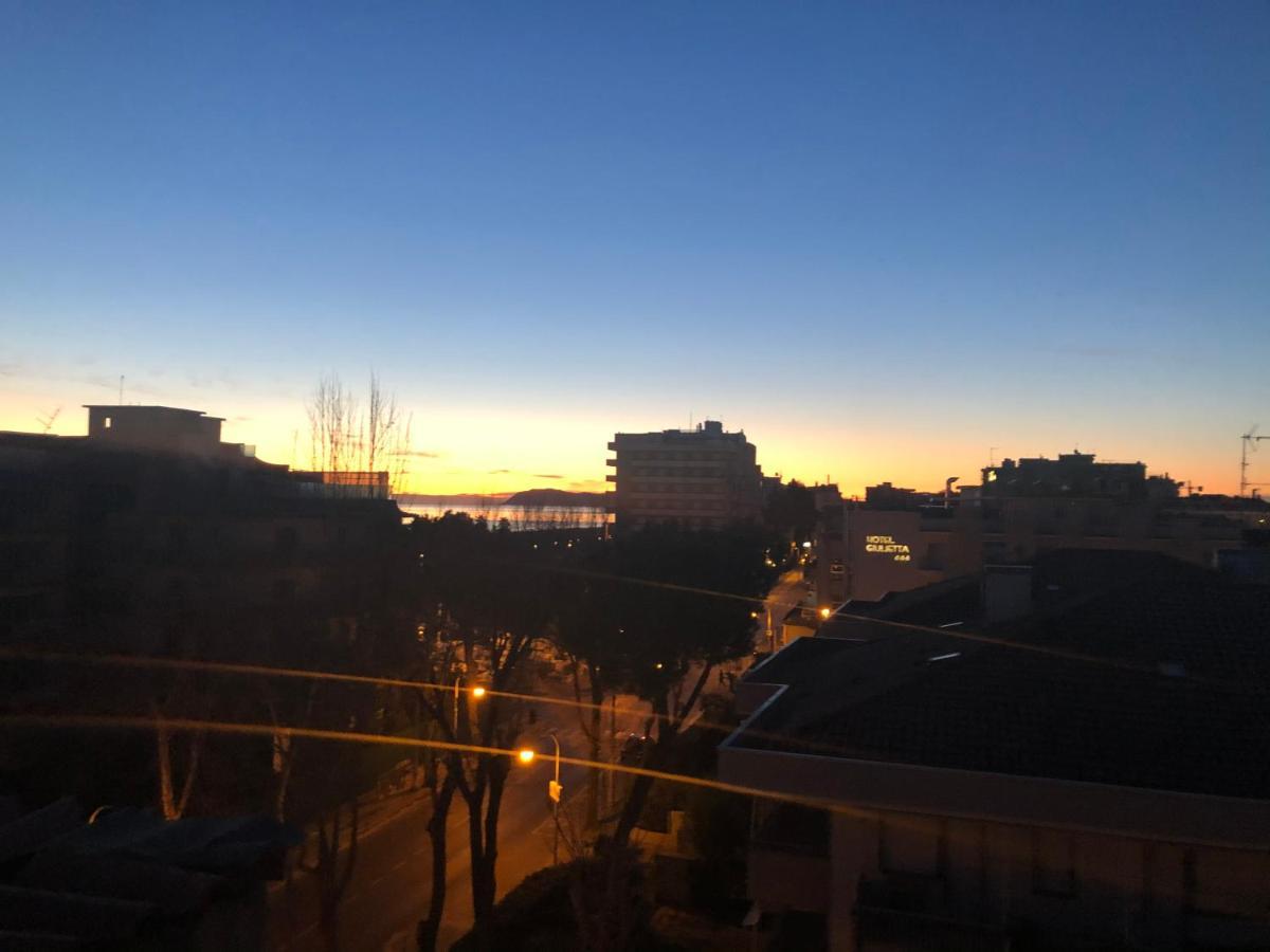 Hotel Garisenda -B&B&Brunch in centro a Riccione- Exterior foto